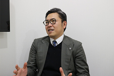 地域に根差して事業展開していきたい、と語る佐久間社長