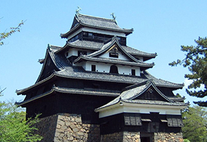 お堀の遊覧船も楽しい(松江城)