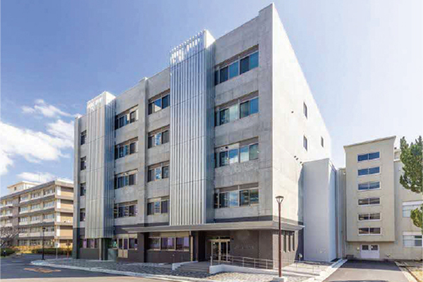 材料エネルギー学部棟