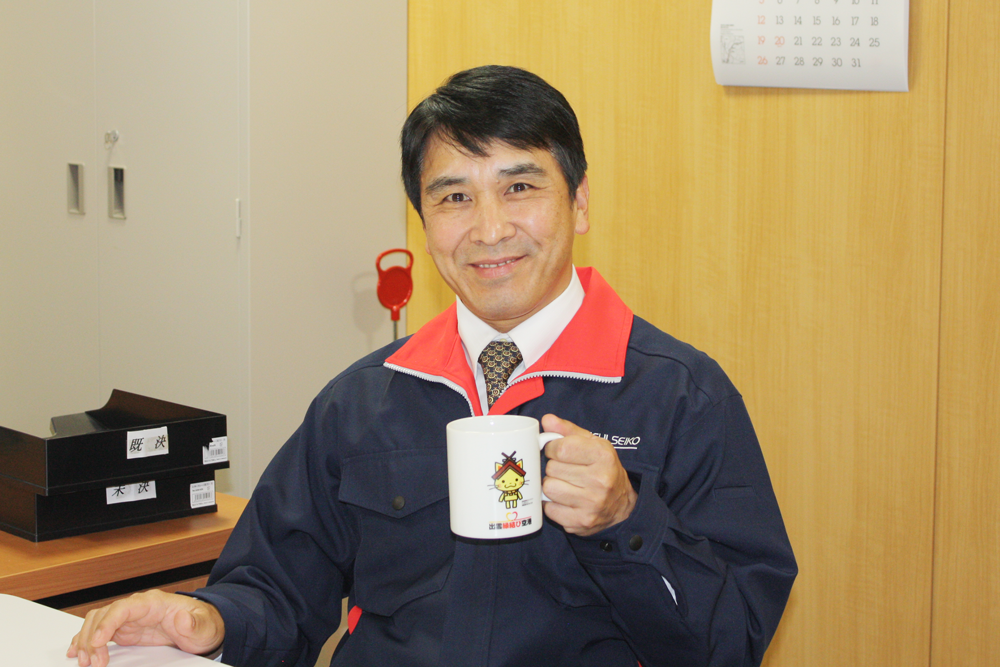 原社長ご愛用の「しまねっこ」マグ