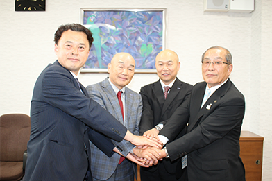 全島根県庁での調印式（2019年6月3日）