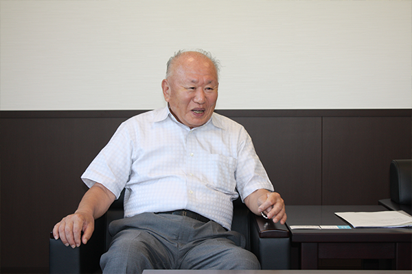 夢を持つことが何より大切」と話す石川社長