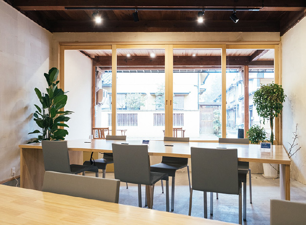 まちのワーキングスペース オトナリの写真3